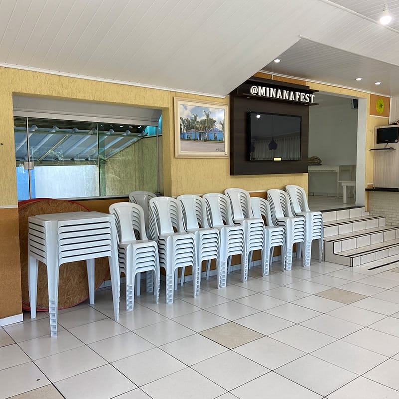 Salão Superior MinanaFest - Ambiente bem iluminado